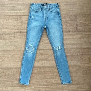 Hollister Ultra High Rise Super Skinny Jeans Size 0S w24 L26 Distressed